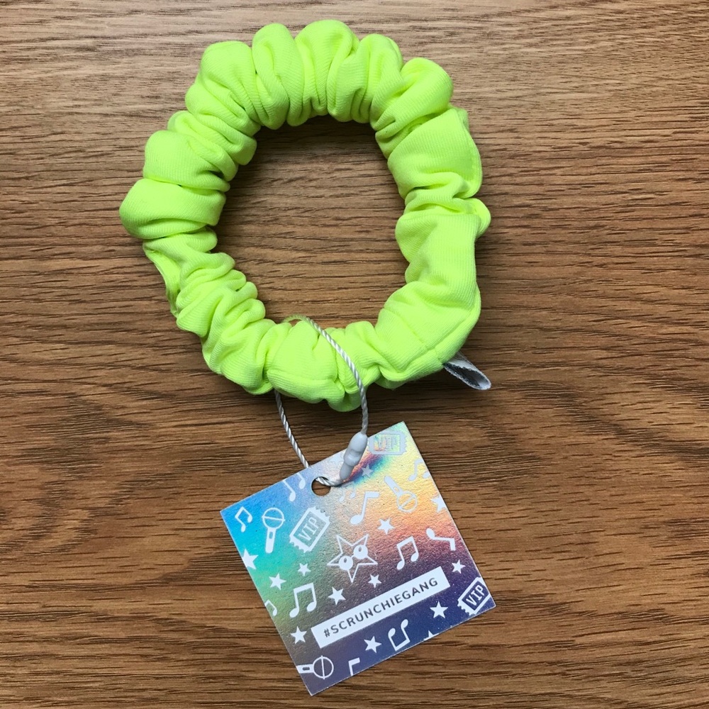 Dew Edit Scrunchie - Picture 2 of 3